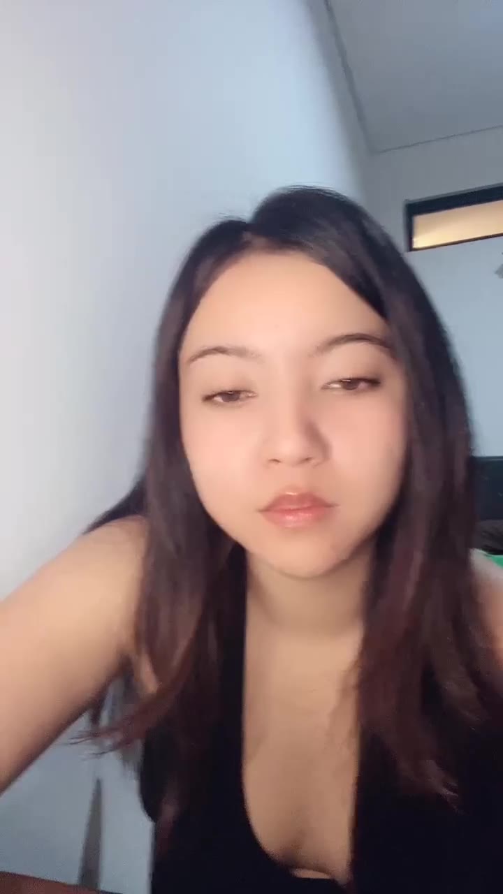 Putri ID 1872201625944064001 Hot51 telegram bot @DSrecordbot