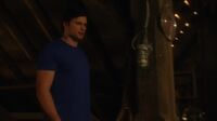 Smallville S10E16 - Scion.mp4