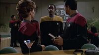 Star Trek Voyager S05E04 - In The Flesh.mp4