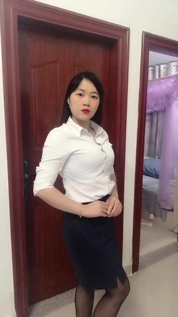 #正装#猛然一看虽然不咋地，但是你得细细看。细细