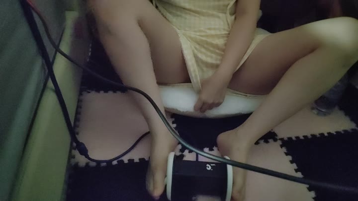 #Asmr #KzAsmr #咩咩米吗莫 裸足按摩耳朵