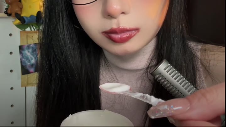 #ASMR    #晚安yoyo   舔舐酸奶