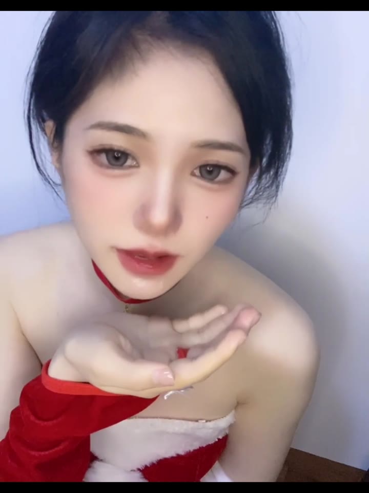 微博红人顶级容颜萝莉正妹【#倦倦喵】露脸私人订制体操服手脚束缚自慰放尿模仿吞精 #福利姬