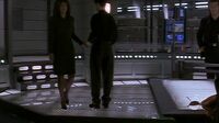 La Femme Nikita S02E01 - Hard Landing.mp4