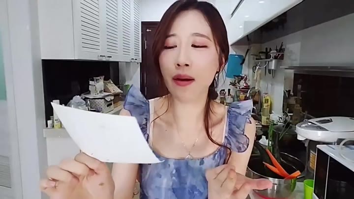 【轩子Xuanzi】饭竟然弹到牙齿！怎么可以这么Q！？ ( 720 X 1280 ) - 轩子