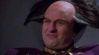 Babylon 5 S01E03 - Born to the Purple.mp4