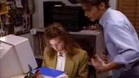 Beverly Hills 90210 S01E17 - Stand (Up) and Deliver.mp4