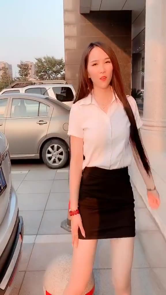 #正装#谁说，想看我跳舞来着，不会跳舞的销售都不