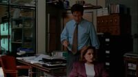 The X-Files S01E17 - E.B.E..mp4
