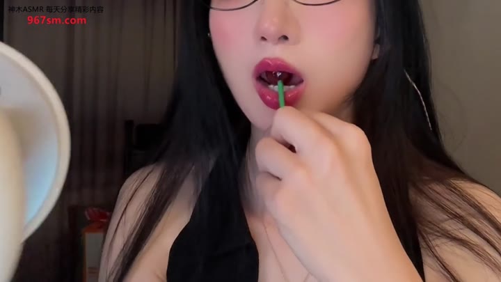 #ASMR   #晚安yoyo   棒棒糖+超欲舔麦边舔边打