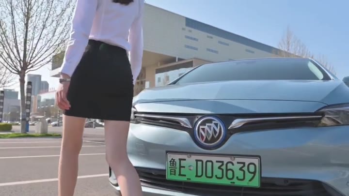 #正装#愿你眼里有光，心中有爱，一路春暖花开