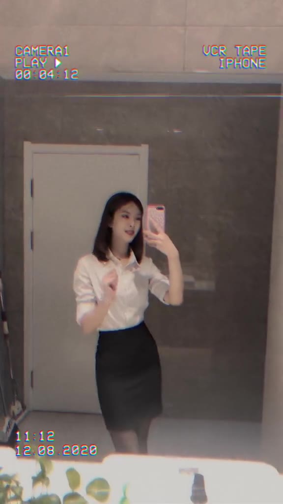 #正装#我想你在找文案吧，我送你一句：“人间忽晚