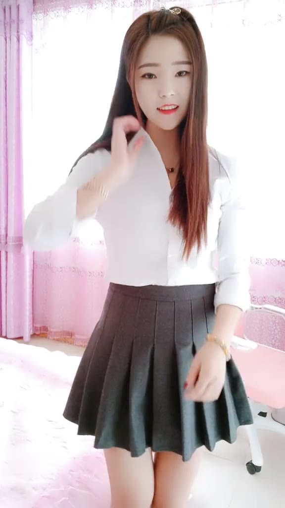 #正装#。本小姐迷人又可爱性感又霸道。爱你的时候