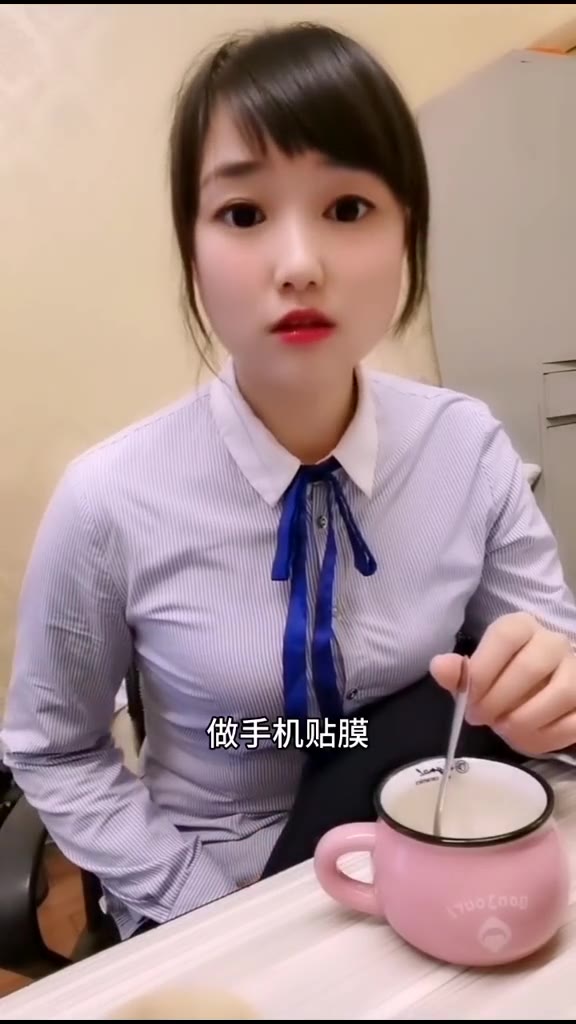 #正装#这年头就怕没自信…