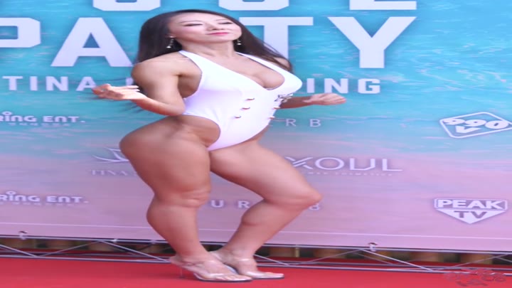 韩国户外模特走秀现场2