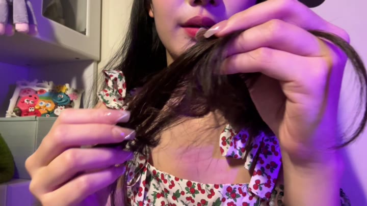 #kc好想睡觉 #御姐 碎花裙抓挠