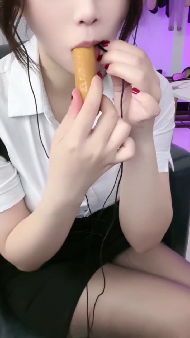 #ASMR   #灵儿    奶油热狗