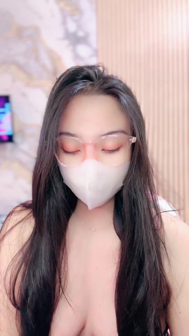 ID 1696515669714456578 Hot51  - Thumbnail