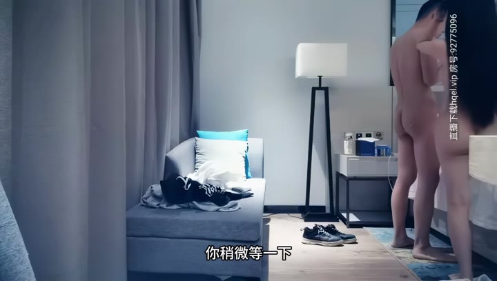 【#9总探花】花臂网红妹 干了一半来姨妈闯着红灯在干她