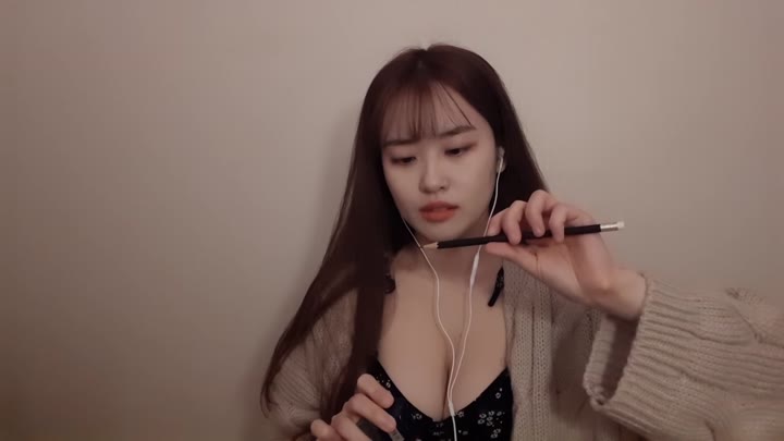 asmr 초보의 연필 깎기! [t3-Mc1WTrQQ] - 소람소리