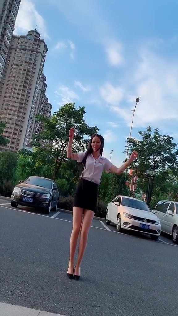 #正装#这首歌让我想起了一年前的抖音，去年的那个