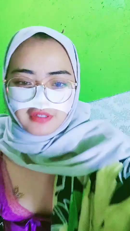 CLARISSA SHINTA ID 5657394 Papaya Live telegram bot @DSrecordbot