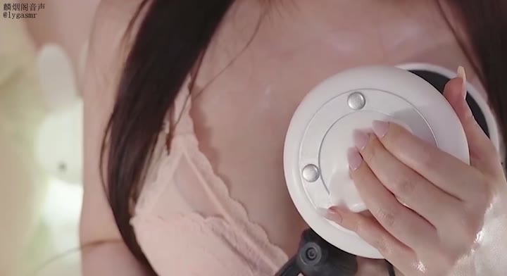 #ASMR  #yoonying  #颜值 #乳沟 #解压助眠