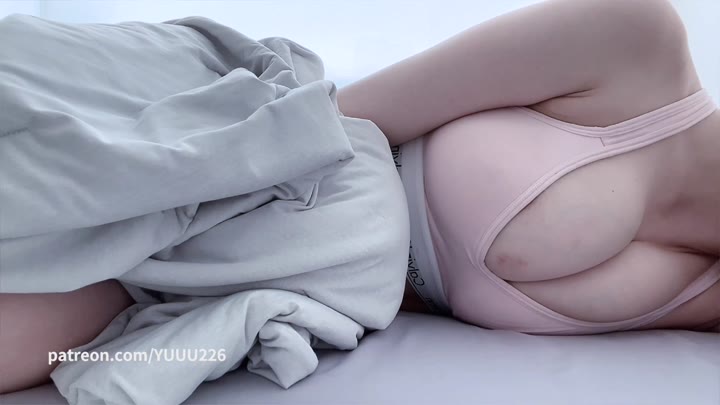 ASMR YUUU 种下草莓印