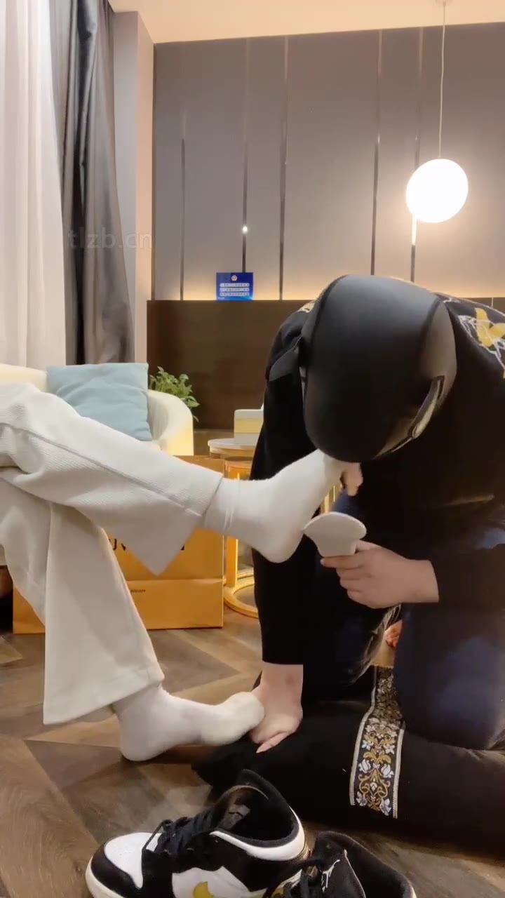 可可公主 绿帽奴 强迫舔脚 JK白袜