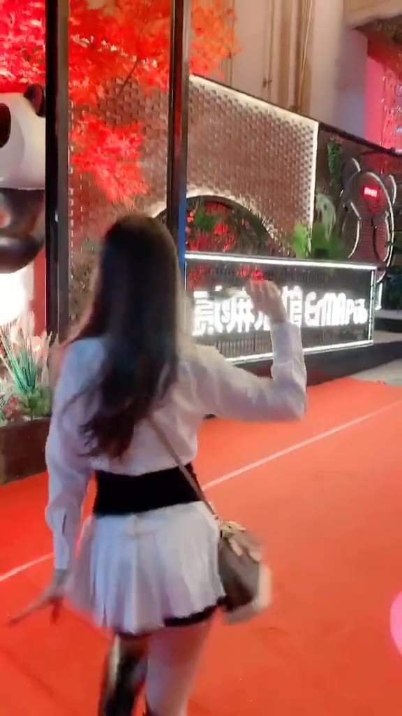 #正装#高山流水，喝了伤肺，不喝伤心 @抖音小助