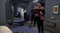 Star Trek - Voyager S06E18 - Ashes To Ashes.mp4