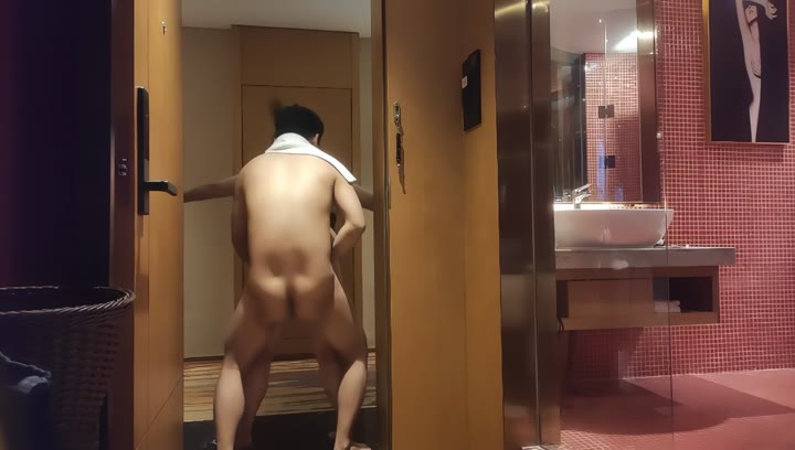 【#胖子工作室】丰满熟女人妻第二炮，休息下穿上情趣装口交，打开房门操B，惊险刺激