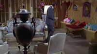 Bewitched S04E01 - Long Live the Queen.mp4