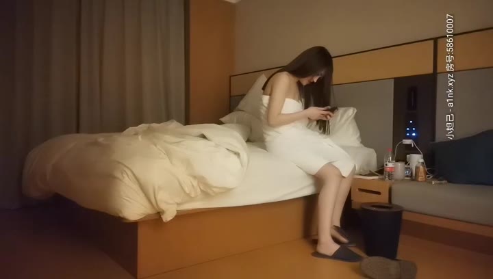 文轩探花02-18有点骚的兼职小姐姐 做爱疯狂 骑乘技术性扭动 浪叫不止