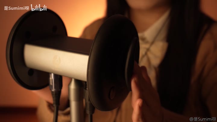 #是Sumimi呀 天气冷啦，我给你把耳朵搓热乎