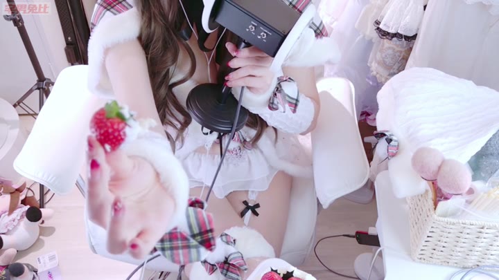 #亭子ww 领养圣诞装女朋友 白色亭宝~