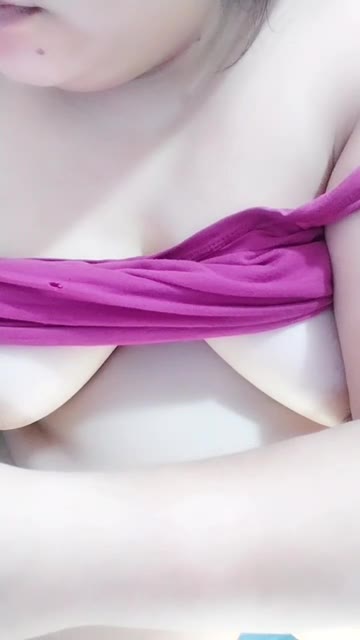 Maya  ID 1868902076759179265 Hot51  - Thumbnail