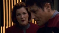Star Trek Voyager S05E19 - The Fight.mp4
