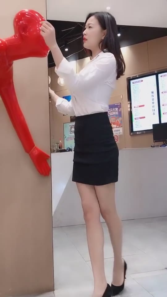 #正装#我还算不得国宝吗？@抖音小助手