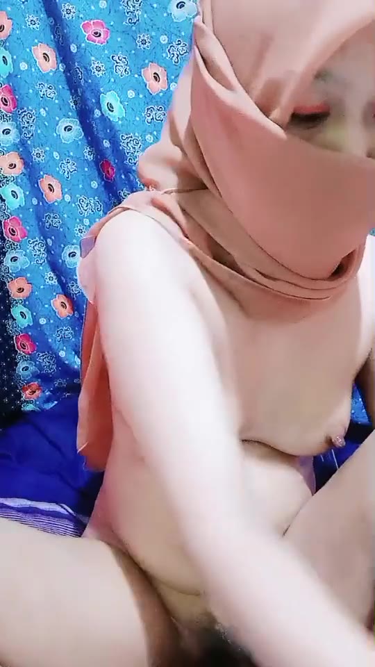 Risya ID 5657830 Papaya Live telegram bot @DSrecordbot