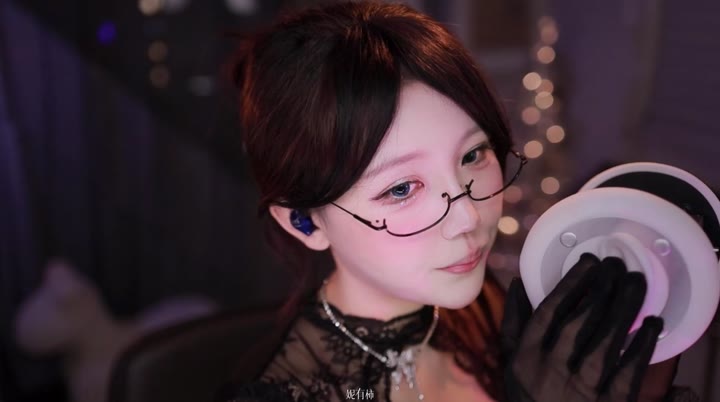 #妮有柿 黑色蕾丝手套摩擦耳朵