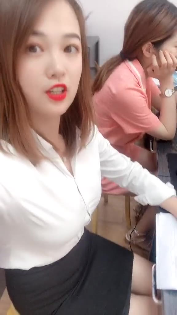 #正装#把客户当成对象一样去谈，不要步步紧逼，要