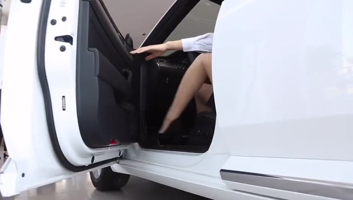 #正装#公司领导说，穿这个裙子上班不合适