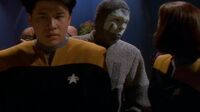 Star Trek Voyager S02E23 - The Thaw.mp4