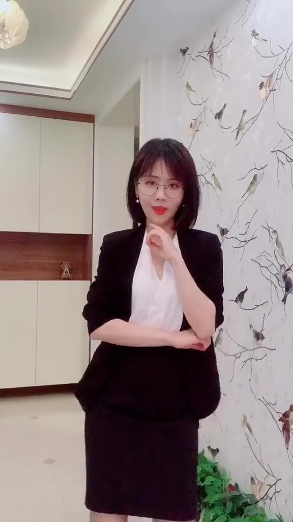 #正装#这首歌在唱什么，谁来帮我翻译一下