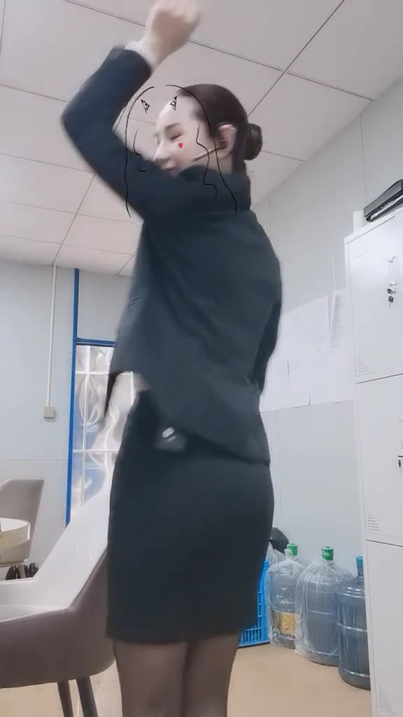 #正装#好看就好看，难看就难看，你说我好难看是啥