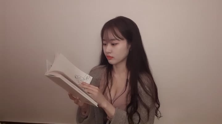 asmr 초보의 어설픈 책 구절 읽어주기! [XSfVVxA6ndo] - 소람소리
