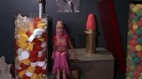I Dream of Jeannie S03E19 - Genie, Genie, Who's Got the Genie Pt 4.mp4