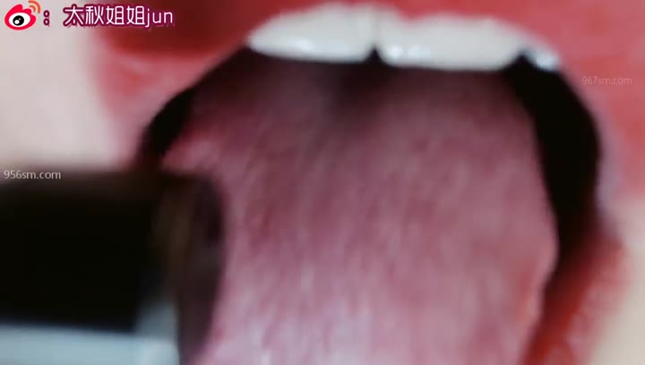 #ASMR    #姜姜有点辣    #秋秋很困    老公，穿这套泳衣去三亚？