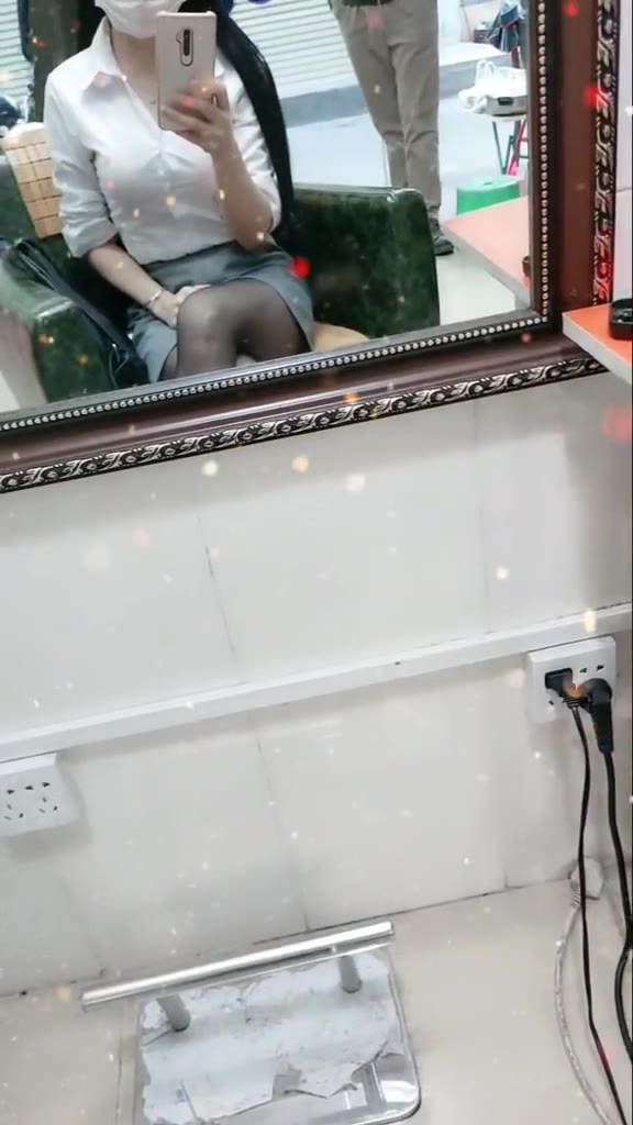 #正装#今天黑丝，高大帅哥老是站着看我我脸红去还